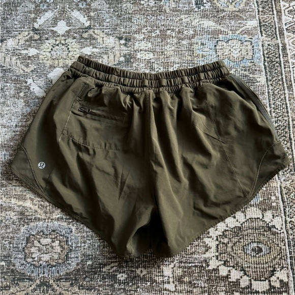 Lululemon Hotty Hot Short Il Olive Green - Picture 6 of 7